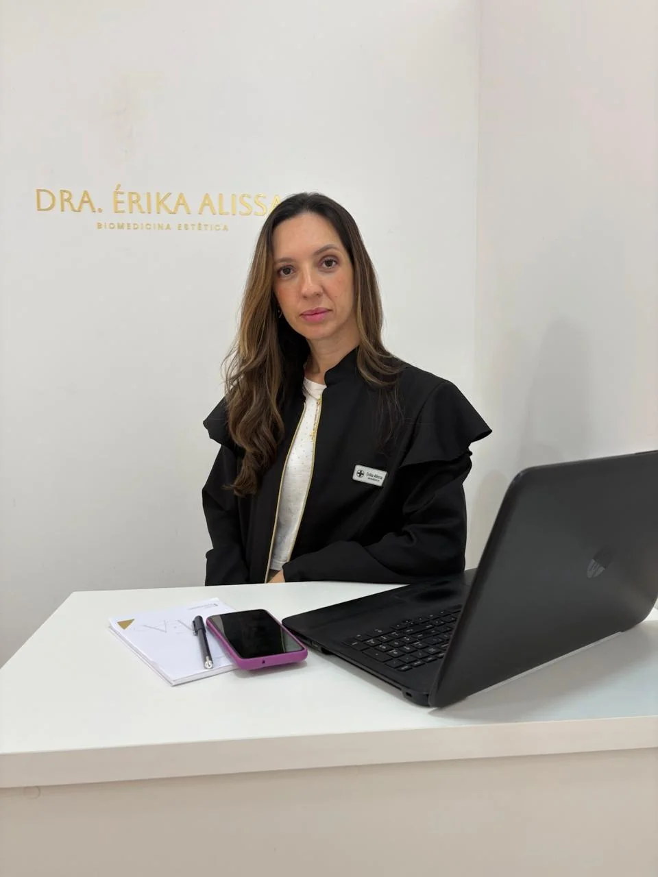 Dra. Erika Alissa — No consultório